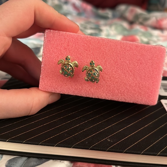 Turtle earrings - Picture 3 of 3